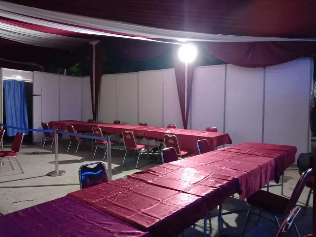 TIANG ANTRIAN DAN BILIK VAKSIN ADHI KARYA - Project Gallery Image