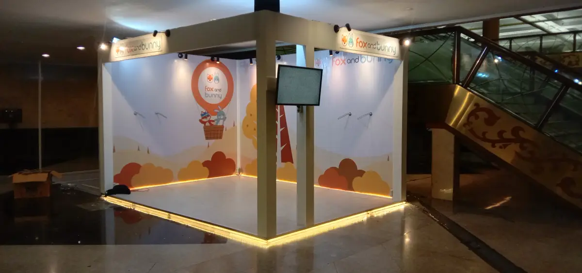 BOOTH FOX AND BUNNY - Project Gallery Image