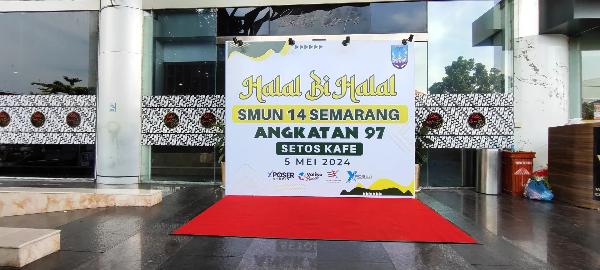 BACKDROP HALAL BIHALAL SMA 14