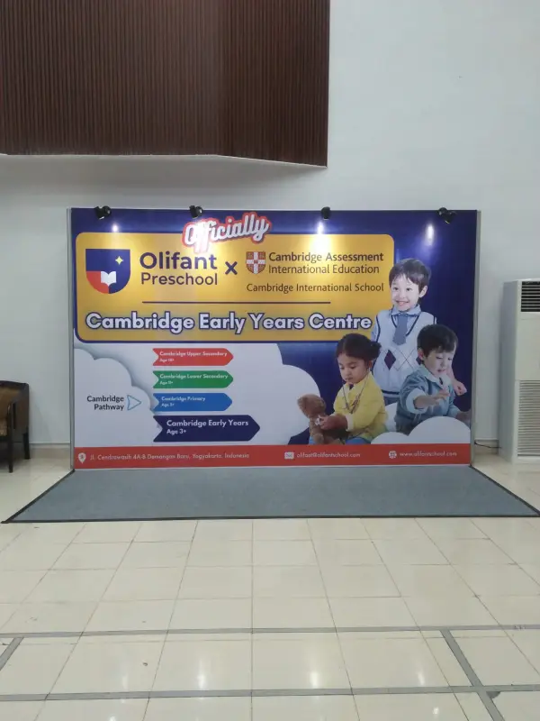 BACKDROP OLLIFANT - Project Gallery Image