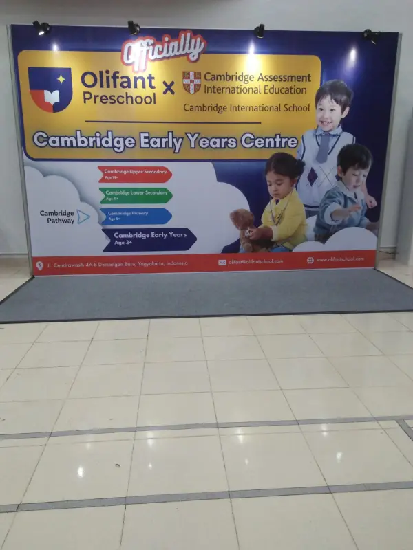BACKDROP OLLIFANT - Project Gallery Image